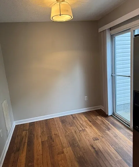 400 Flintlock Ct — Photo 8
