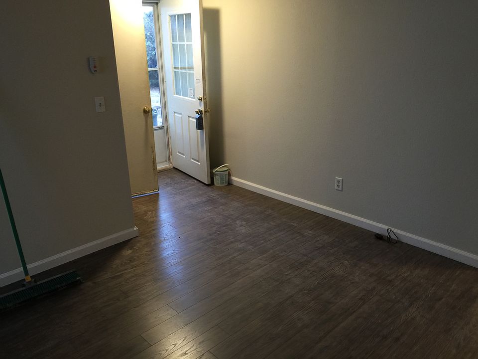 1st image of 70 Valerie Cir