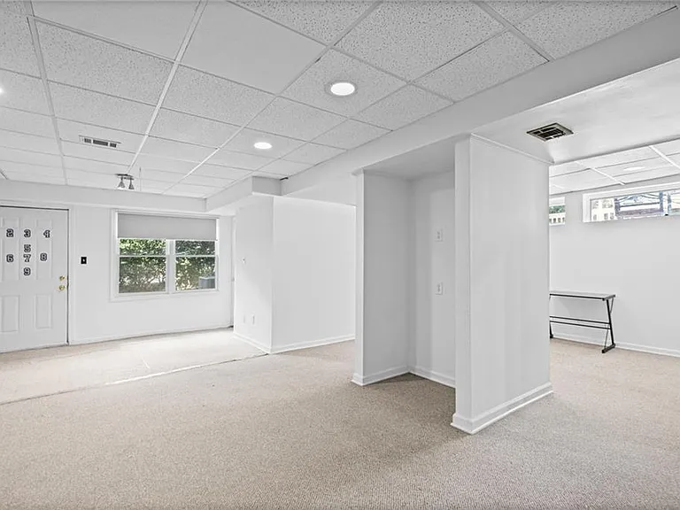 5291 Manhasset Cv — Photo 31