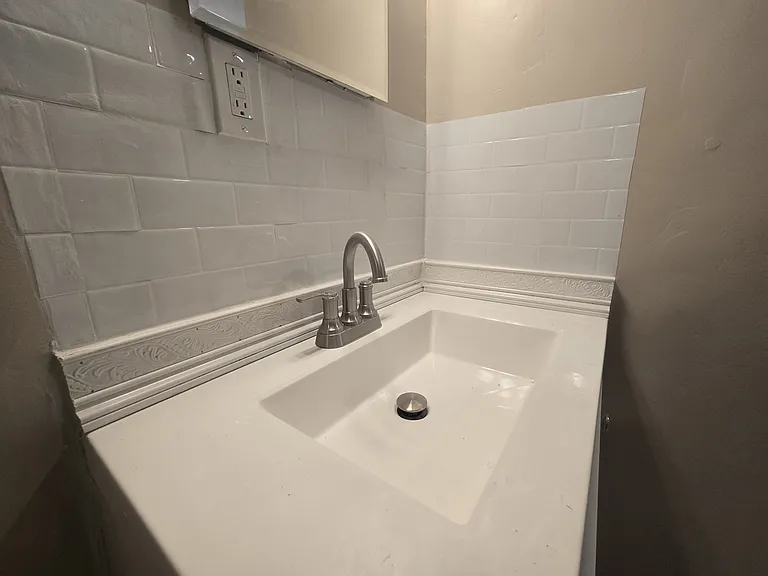1739 Melson Ave — Photo 9