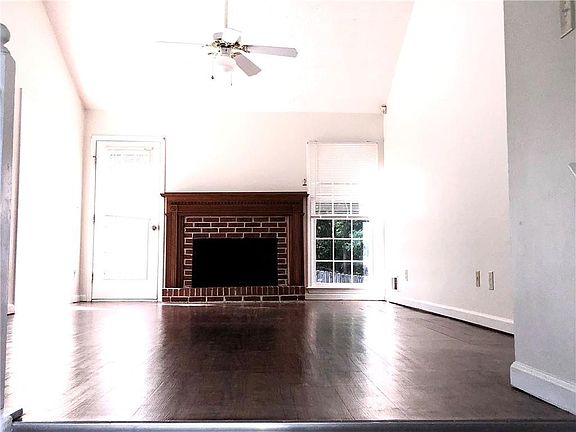 5th image of 895 Mercury Dr