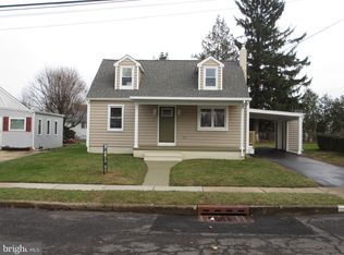 33 Brown Dr, Hamilton, NJ 08690