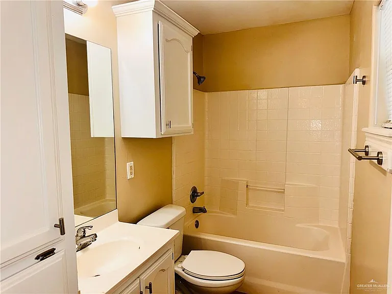 2105 W Western Dr #2 — Photo 10