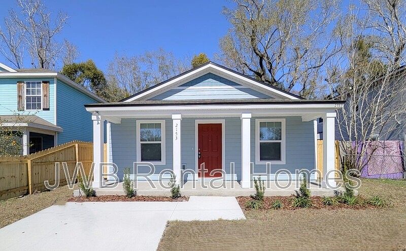 1st image of 2153 Woodside St