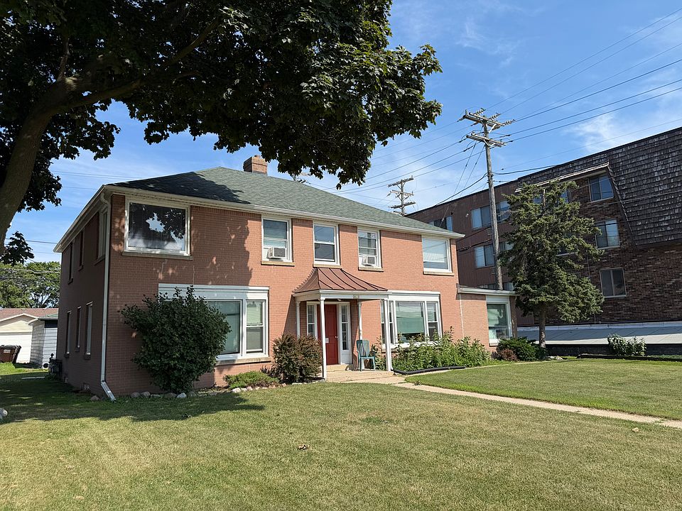 1st image of 4830 N Port Washington Rd #3