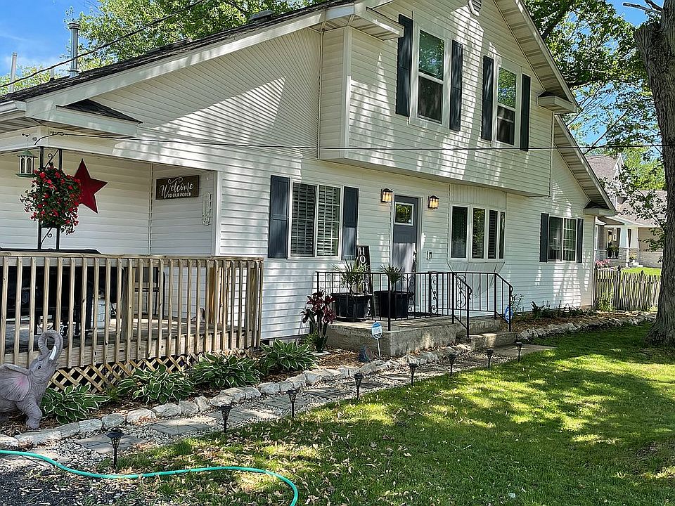 1st image of 1225 S Ash St