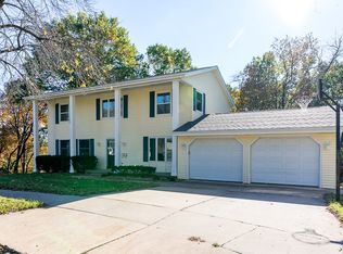 3101 Blue Ridge Ct NE, Cedar Rapids, IA 52402