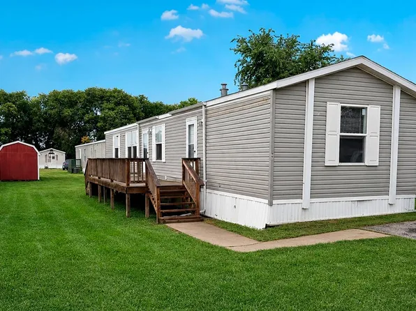 77 Pinewood Est #77, Chillicothe, IL 61523
