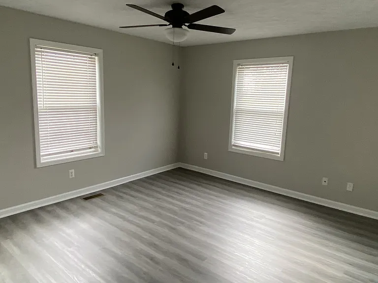 2289 Clarksville Rd — Photo 8
