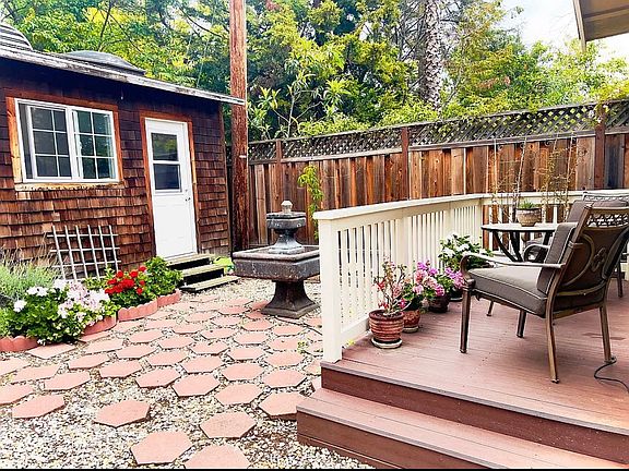5th image of 520 Barron Ave #A