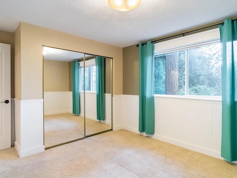 12840 NE 88th St — Photo 41
