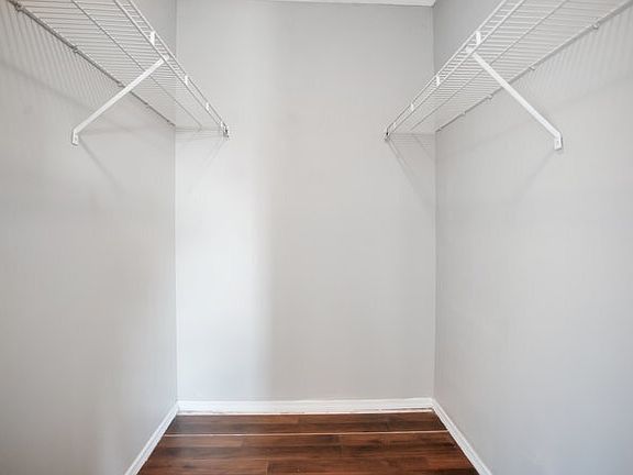5th image of 111 Blue Indigo Ct