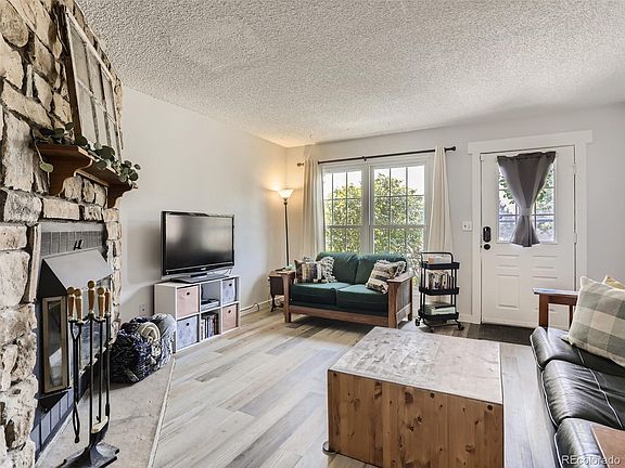 2nd image of 19826 Summerset Ln