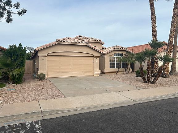 2nd image of 1252 E Sierra Madre Ave
