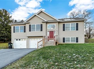 26 Elm St, Chester, NY 10918