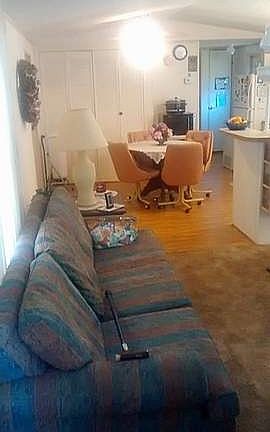5th image of 65 Wintergreen Dr