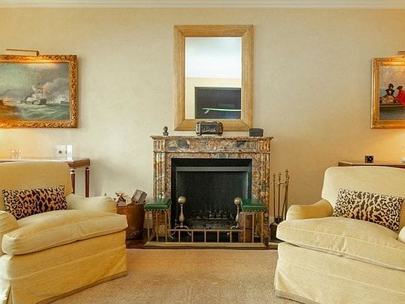 4th image of 1040 Madison Ave #7E