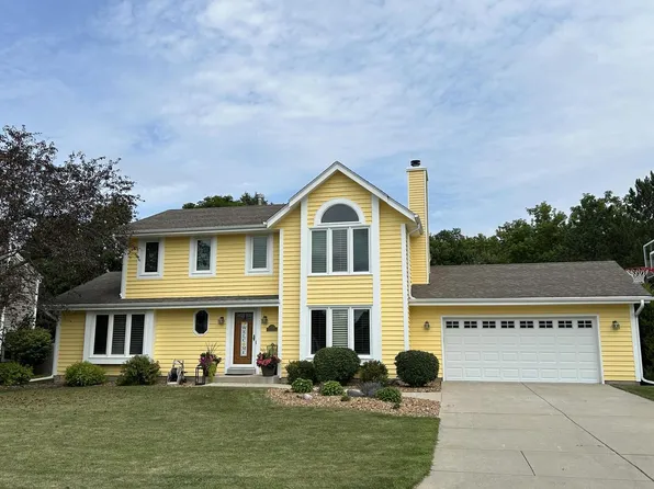 W163N10418 Ridgeview LANE, Germantown, WI 53022