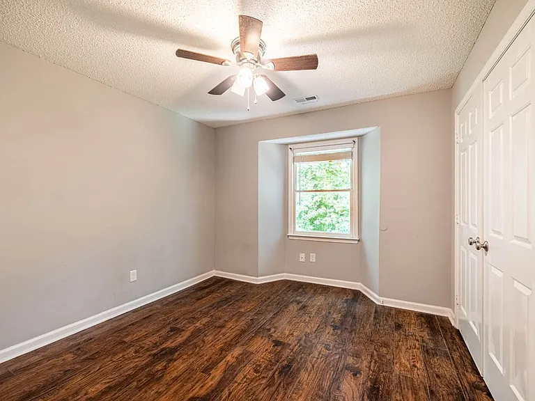1320 Park Glen Dr #304 — Photo 11
