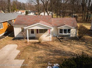 6445 Sommerset Rd, Lansing, MI 48911