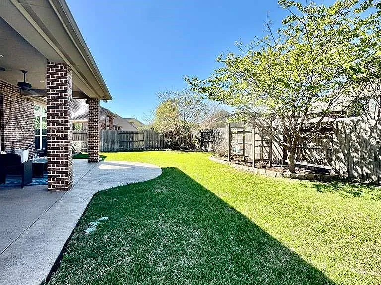 18614 Town Bluff Dr — Photo 26