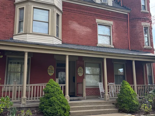 200 N Dithridge St #Basement, Pittsburgh, PA 15213