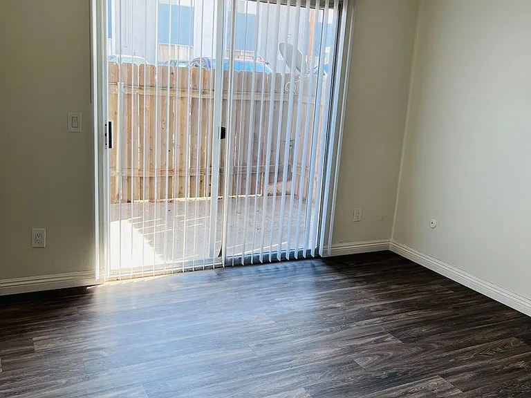 Oak Valley Apartments — Photo 58