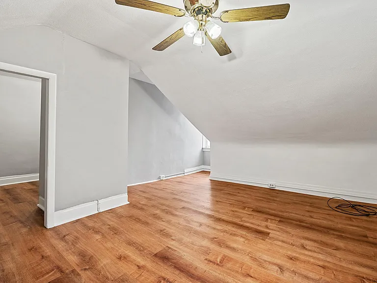 1907 Fox Way — Photo 14