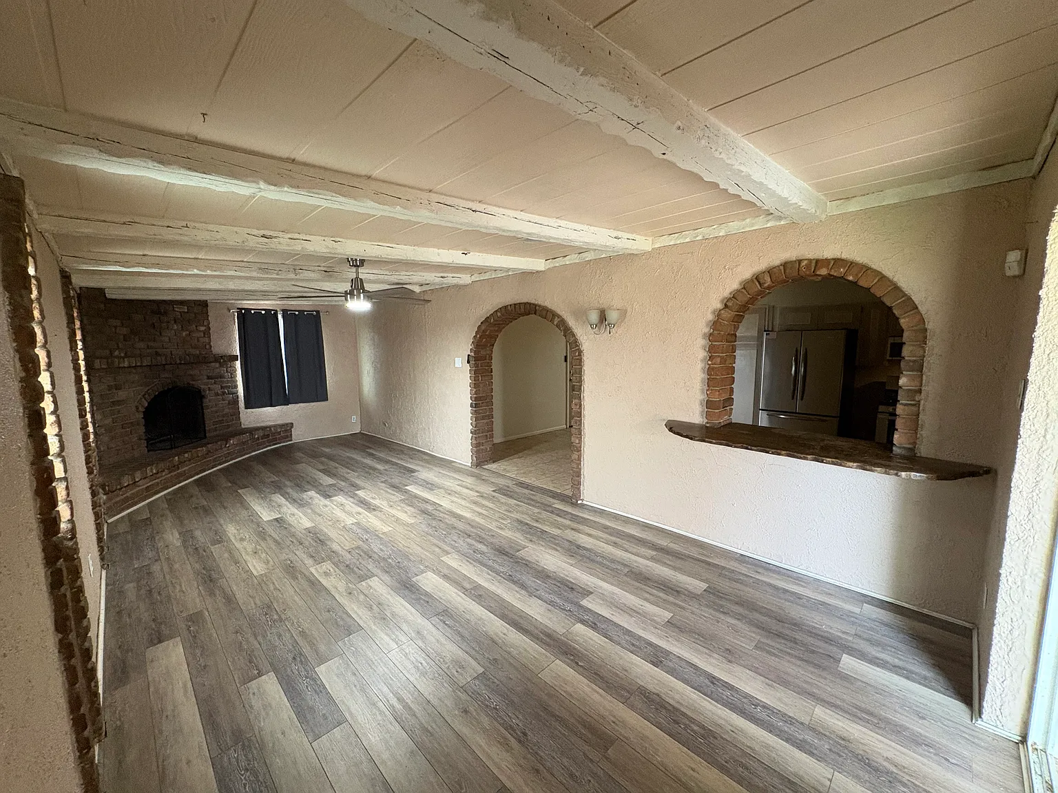 3 bed, 1381 sqft, $1,800 — Photo 4