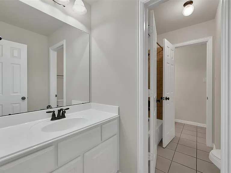 2 Maitland Ct — Photo 25