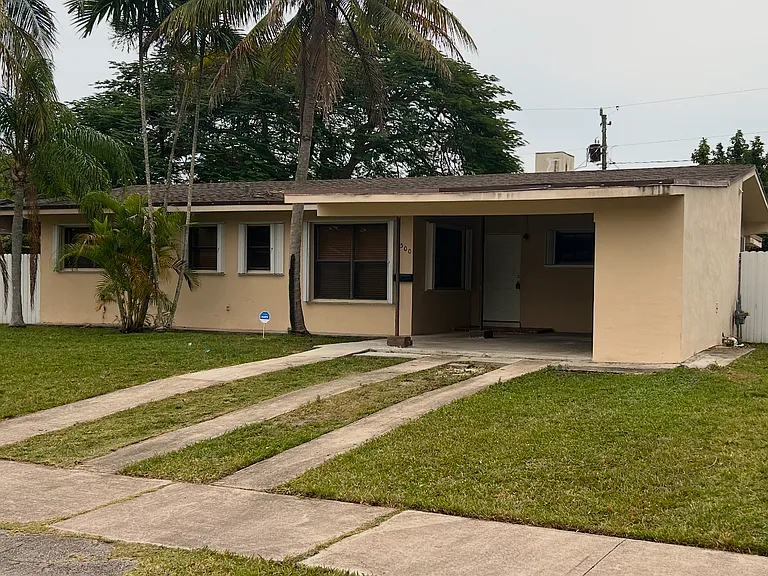 9500 Dominican Dr — Photo 1