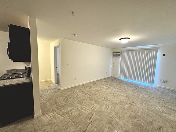 3rd image of 1117 Lilac Ln #1117