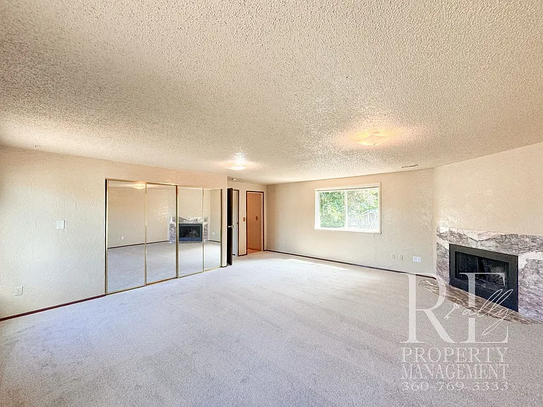 7880 Oxbow Ave NE — Photo 14