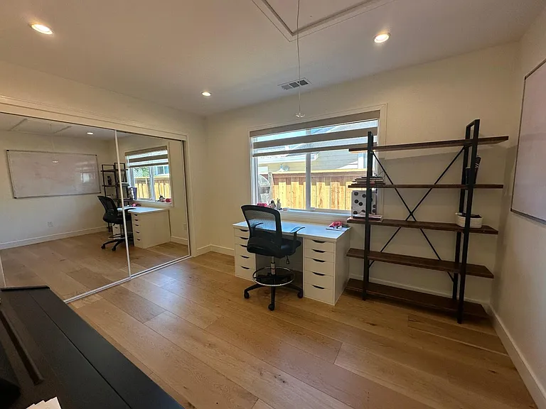 5140 Noella Way — Photo 16
