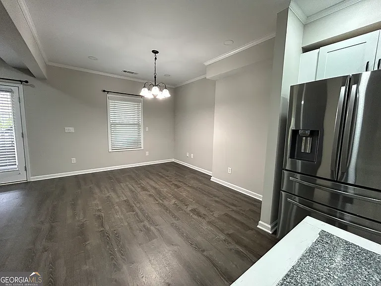 2940 Furlong Ct — Photo 24