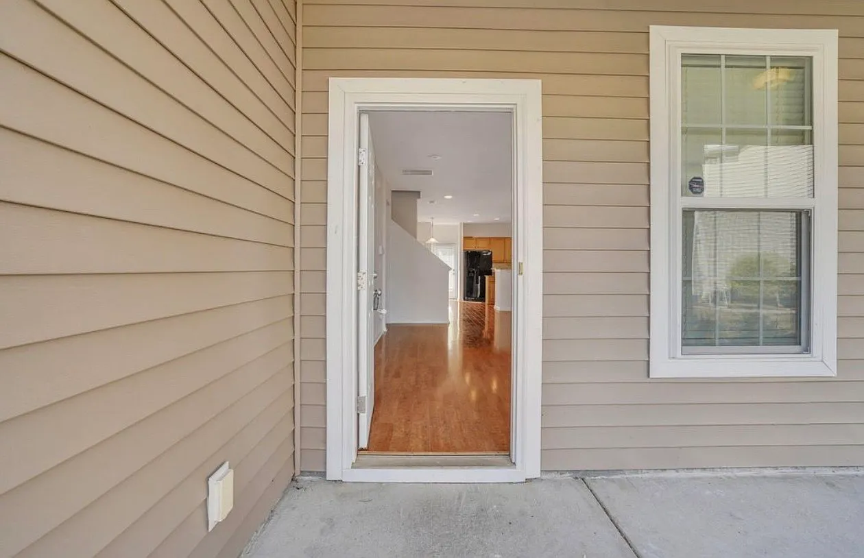 5 bed, 3.5 bath, 2872 sqft, $3,000 — Photo 3