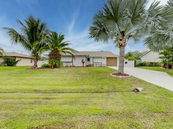 637 SW Granadeer Street, Port St Lucie, FL 34983