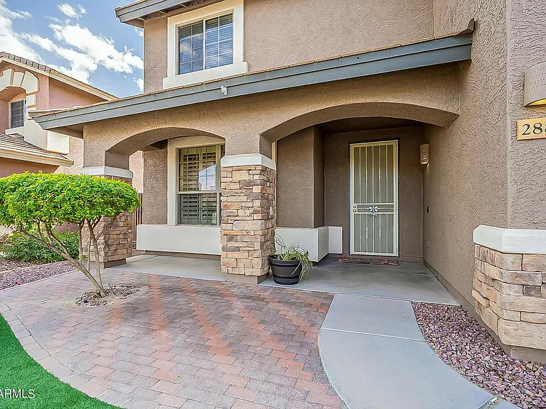 2883 E Birchwood Pl — Photo 3