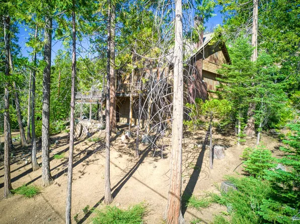 15 Rock Rd, Shaver Lake, CA 93664