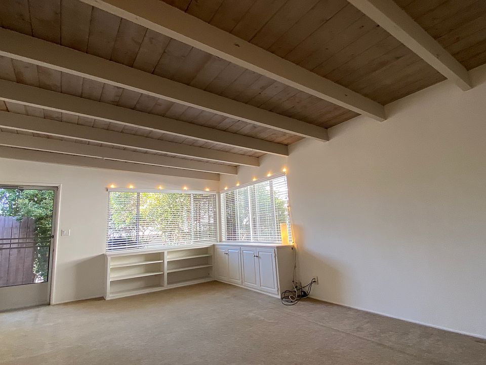 1st image of 550 Avenue A