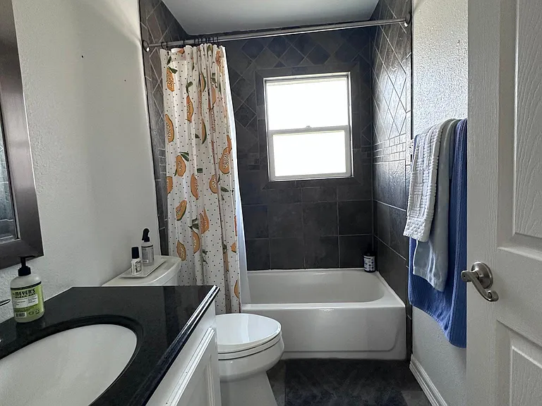 2519 Wilson St — Photo 14
