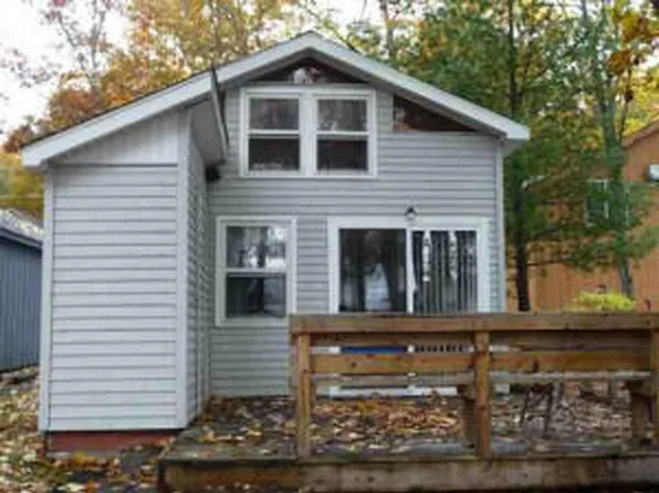 340 Lone Pine St, Roscommon, MI 48653