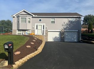 109 Brooksedge Dr, Butler, PA 16001
