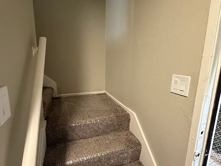 2124 90th Ave #10 — Photo 10