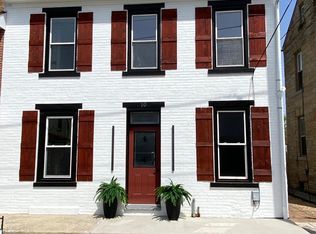 10 S Kemp St, Lyon Station, PA 19536