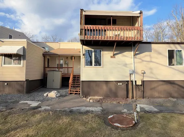 13 Princess Dr, Zion Grove, PA 17985