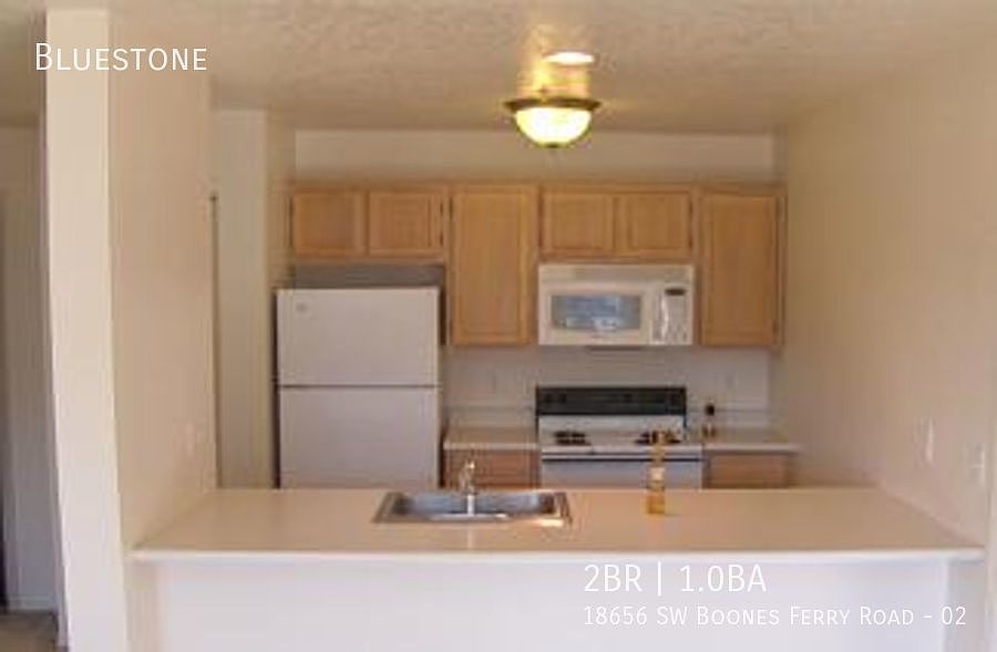 2nd image of 18656 SW Boones Ferry Rd #2