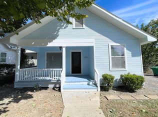 906 Tabor St, Houston, TX 77009