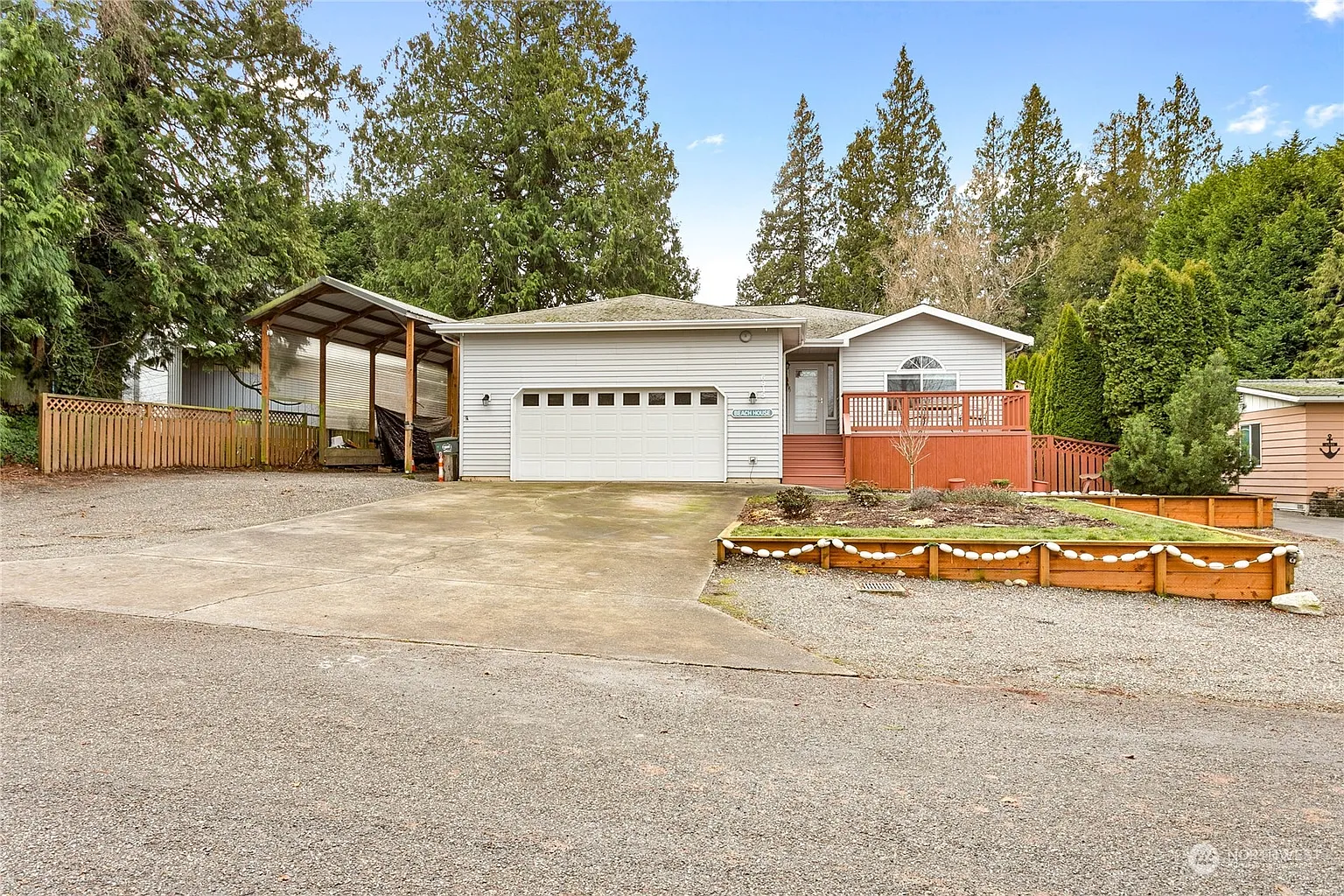 6945 Petticote Lane photo 1
