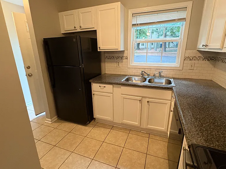 4303 Bona Ct — Photo 5